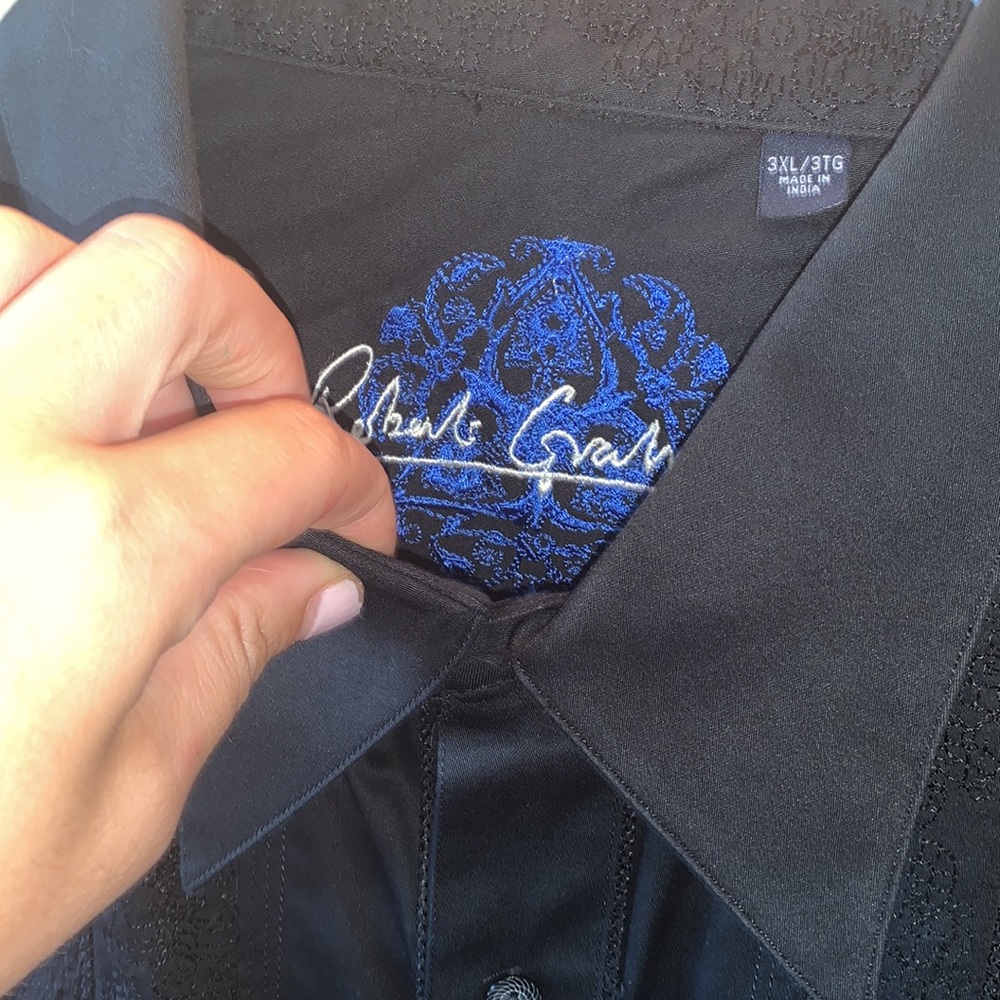 NWOT Robert graham button done shirt - Picture 3 of 3